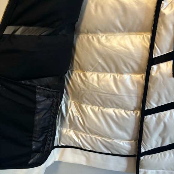 Quilted Pearlized White Puffer Jacket Women’s Large - Picture 8 of 12